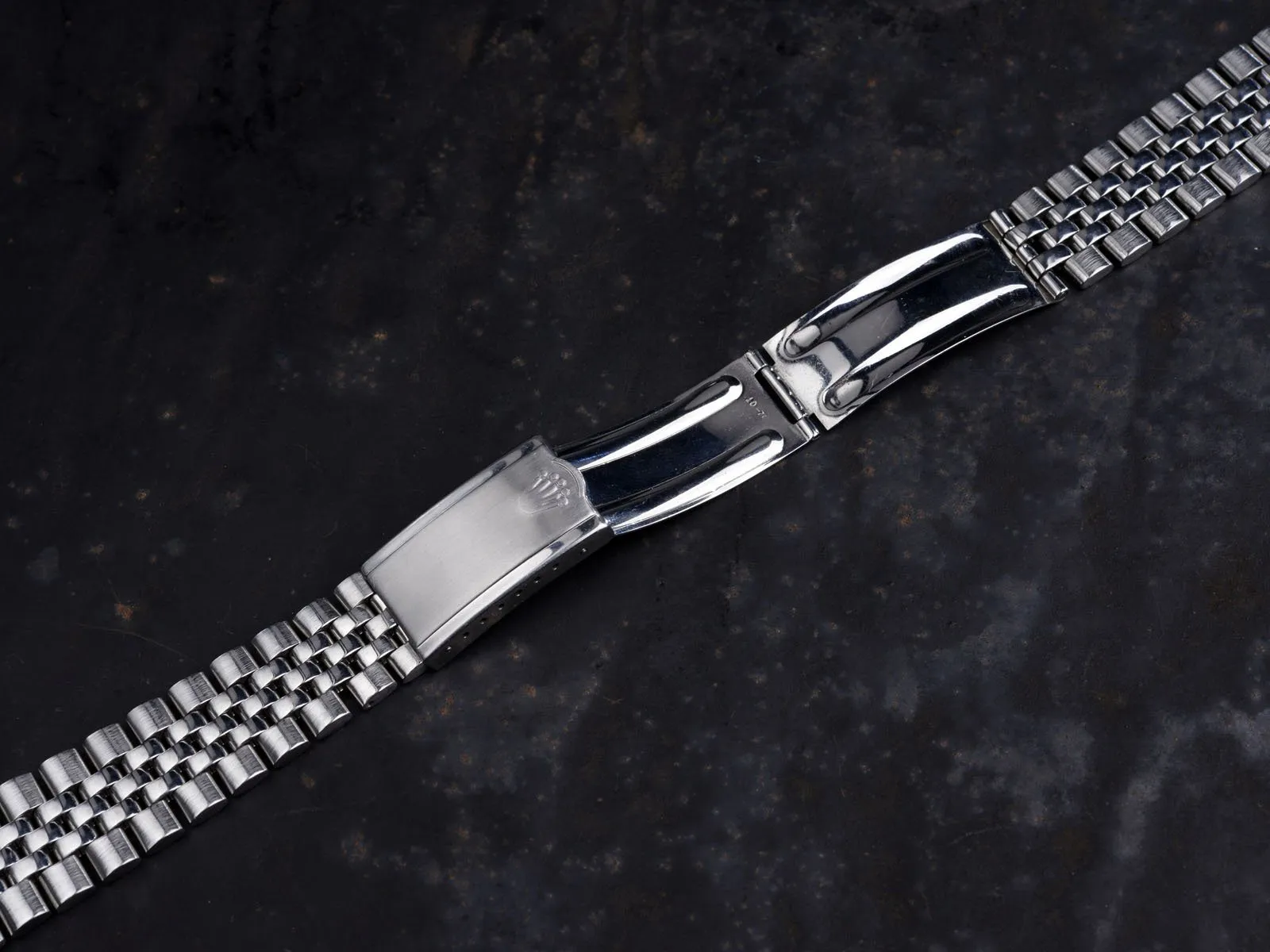 GLOSS BLACK DIAL ROLEX DATEJUST 1601