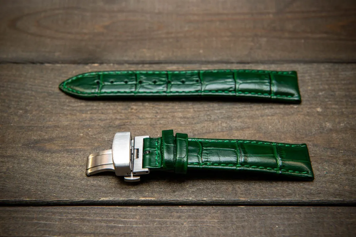 Leather watch strap, band made of calf leather with croc grain pattern 18-22 mm. Deployment clasp.